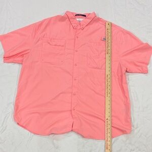 Columbia Men's Coral Short-Sleeve Button-Down Shirt